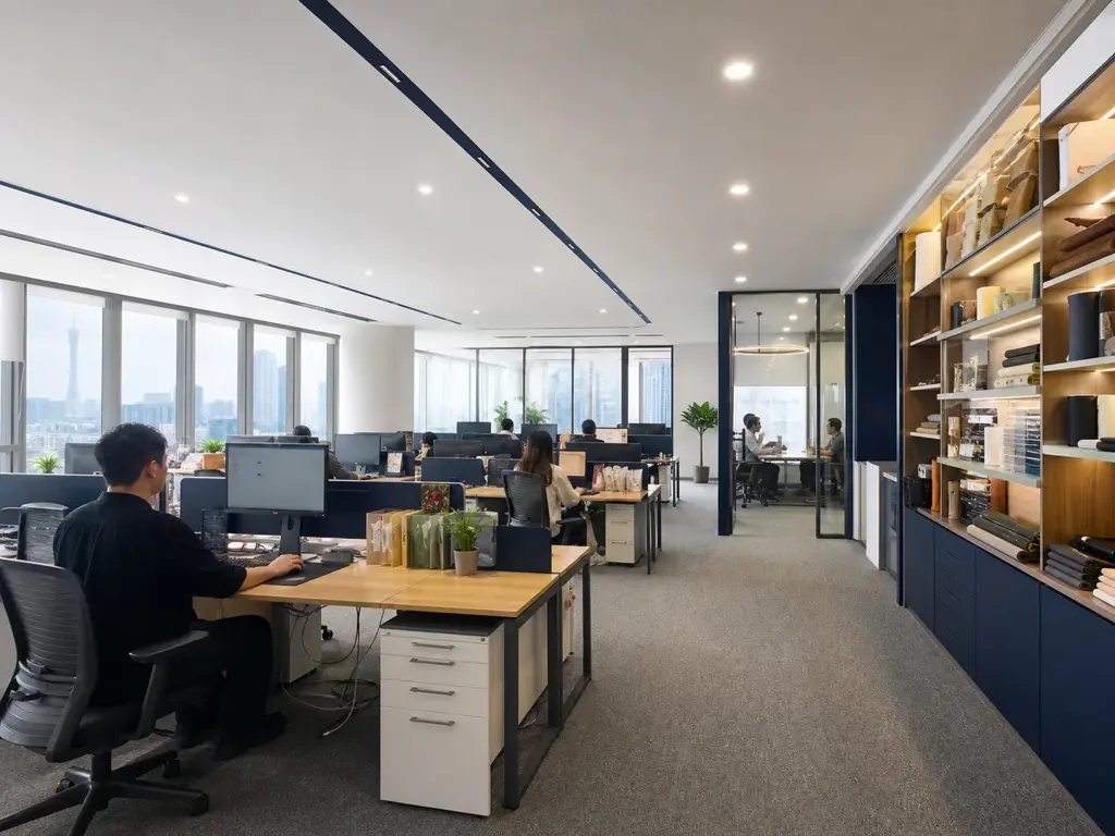 行星跨境现代办公环境示意照片